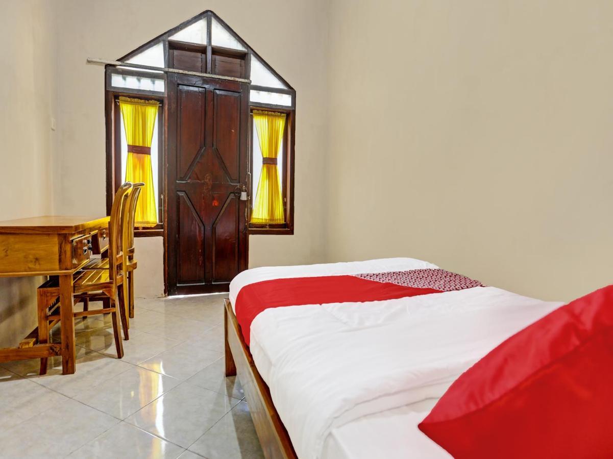 Oyo 91261 Cita Suraya Homestay Banyuwangi  Zewnętrze zdjęcie