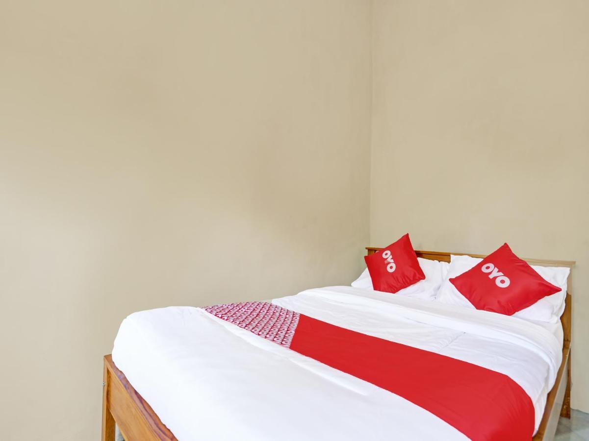 Oyo 91261 Cita Suraya Homestay Banyuwangi  Zewnętrze zdjęcie